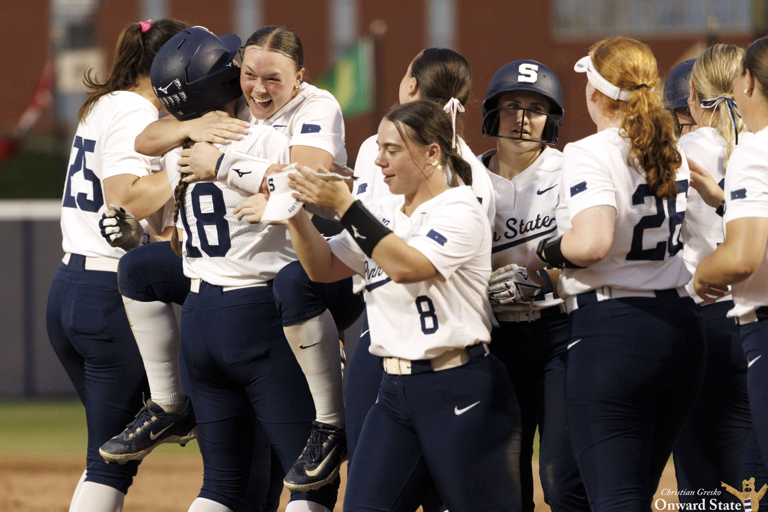 Penn State Softball Routs Illinois 10-3