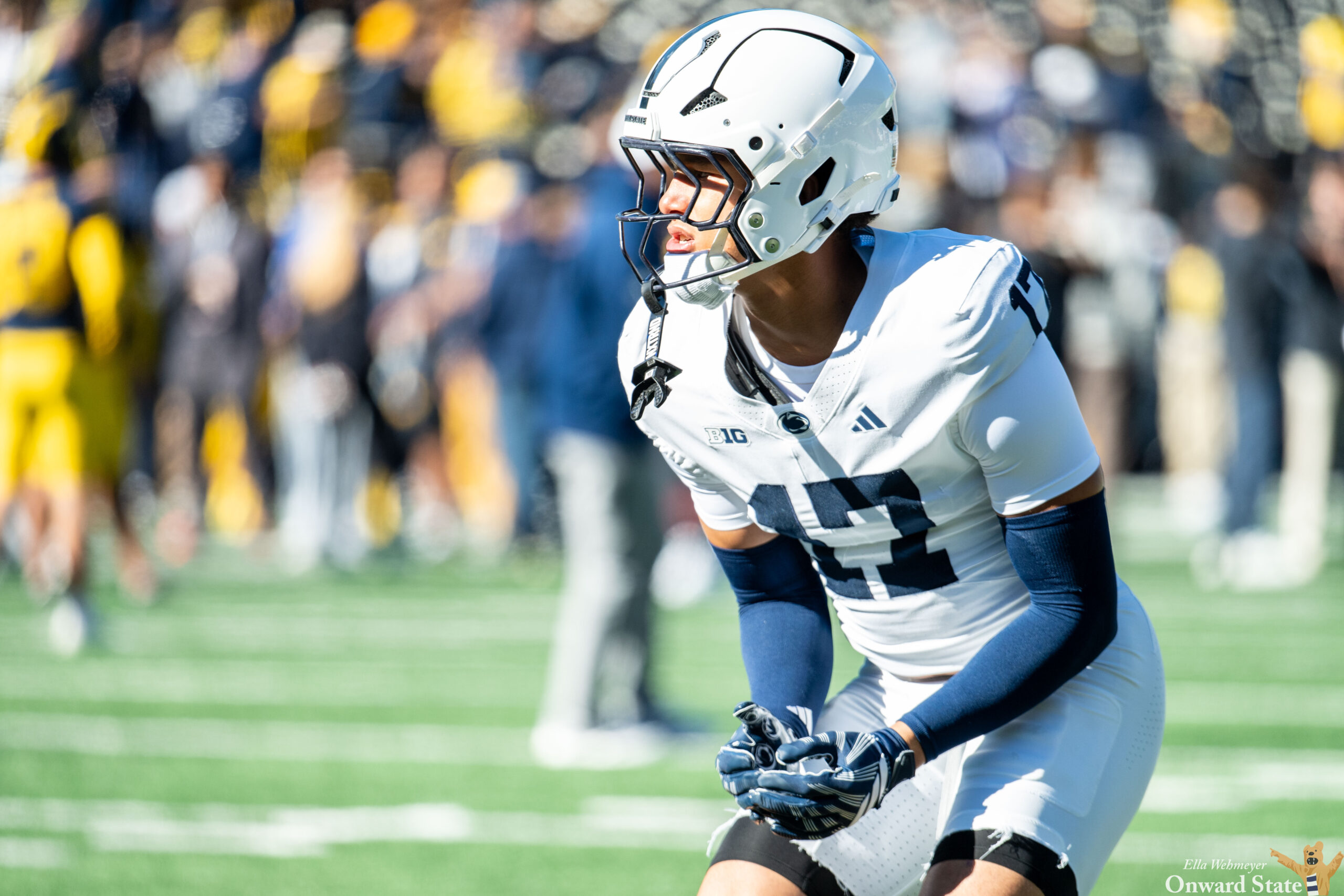 Josiah Zayas Makes Spectacular One-Handed Interception for Penn State